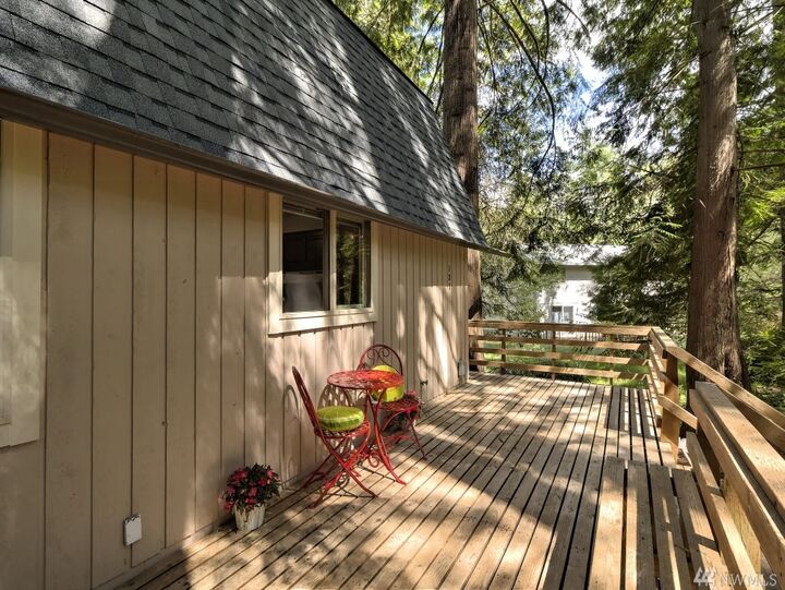 Property Photo: 131 E Barnacle Boulevard WA 98584
