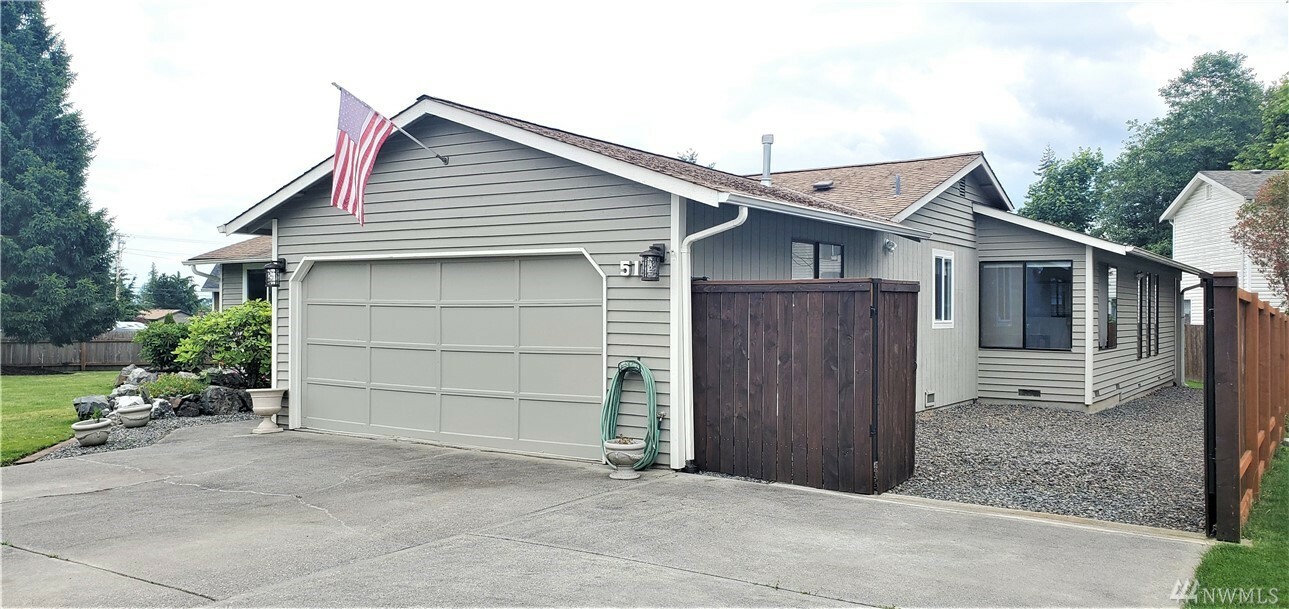 Property Photo:  512 94th St SW  WA 98204 