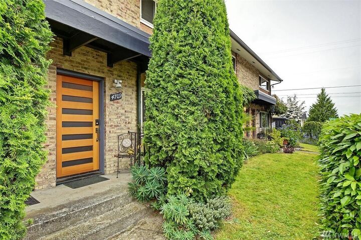 4709  50th Avenue S  Seattle WA 98118 photo