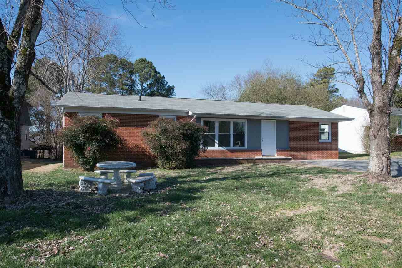 Property Photo:  2703 Henderson Avenue  TN 37312 