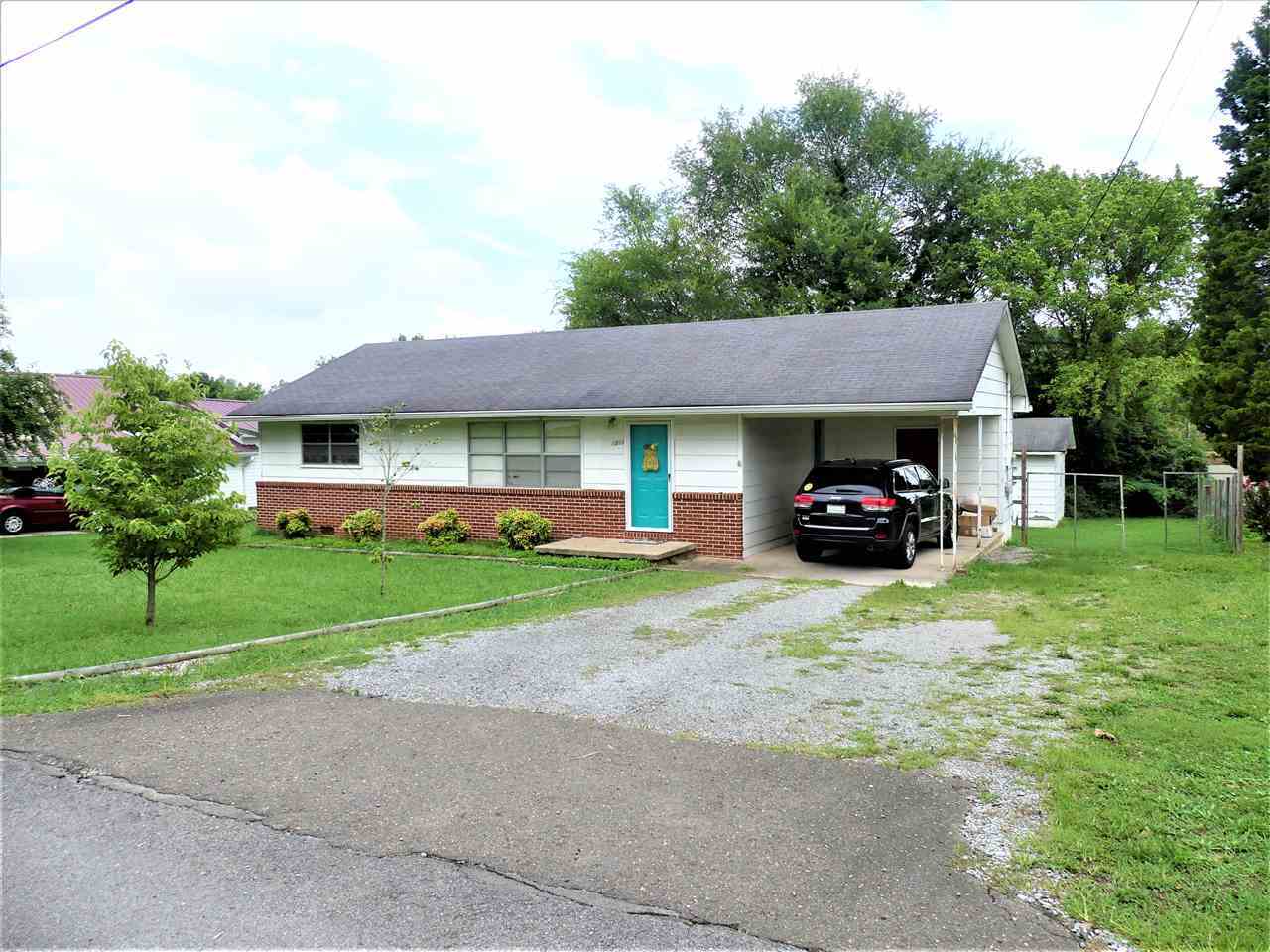 Property Photo: 1506 E View Street TN 37303