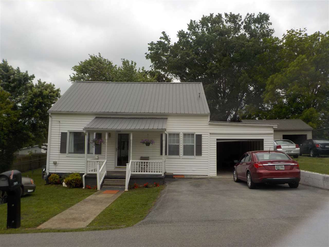 Property Photo:  703 Hudson Street  TN 37874 