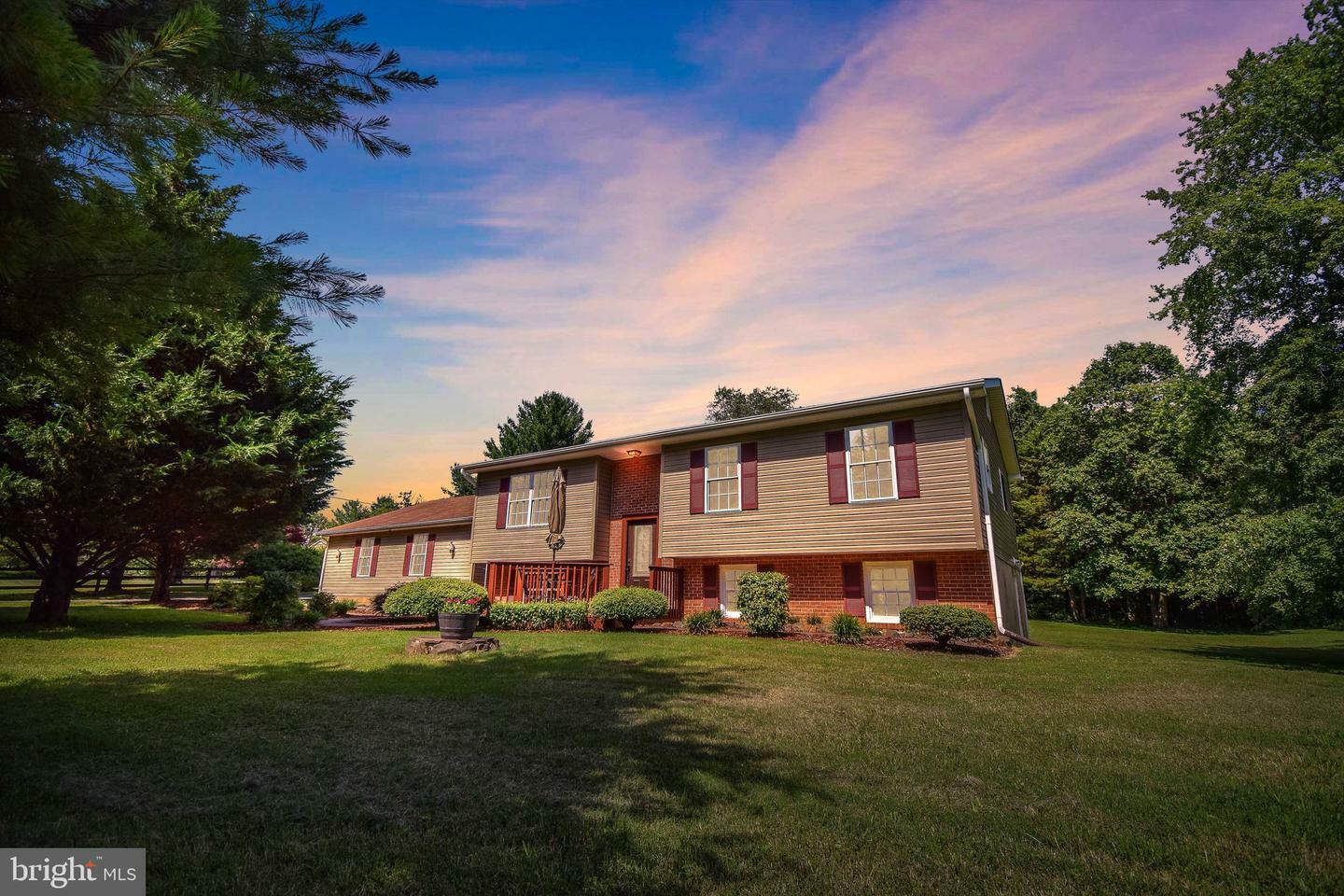 Property Photo: 9169 Green Road VA 20187