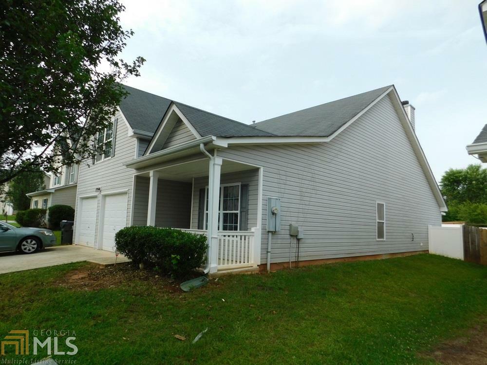 Property Photo:  3011 Summer Breeze Dr  GA 30180 