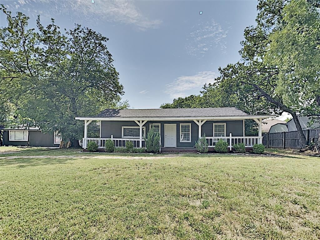 Property Photo:  441 Country Club Road 2  TX 75069 