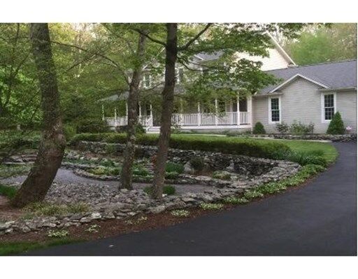 Property Photo:  40 Robincrest Ct  MA 02771 