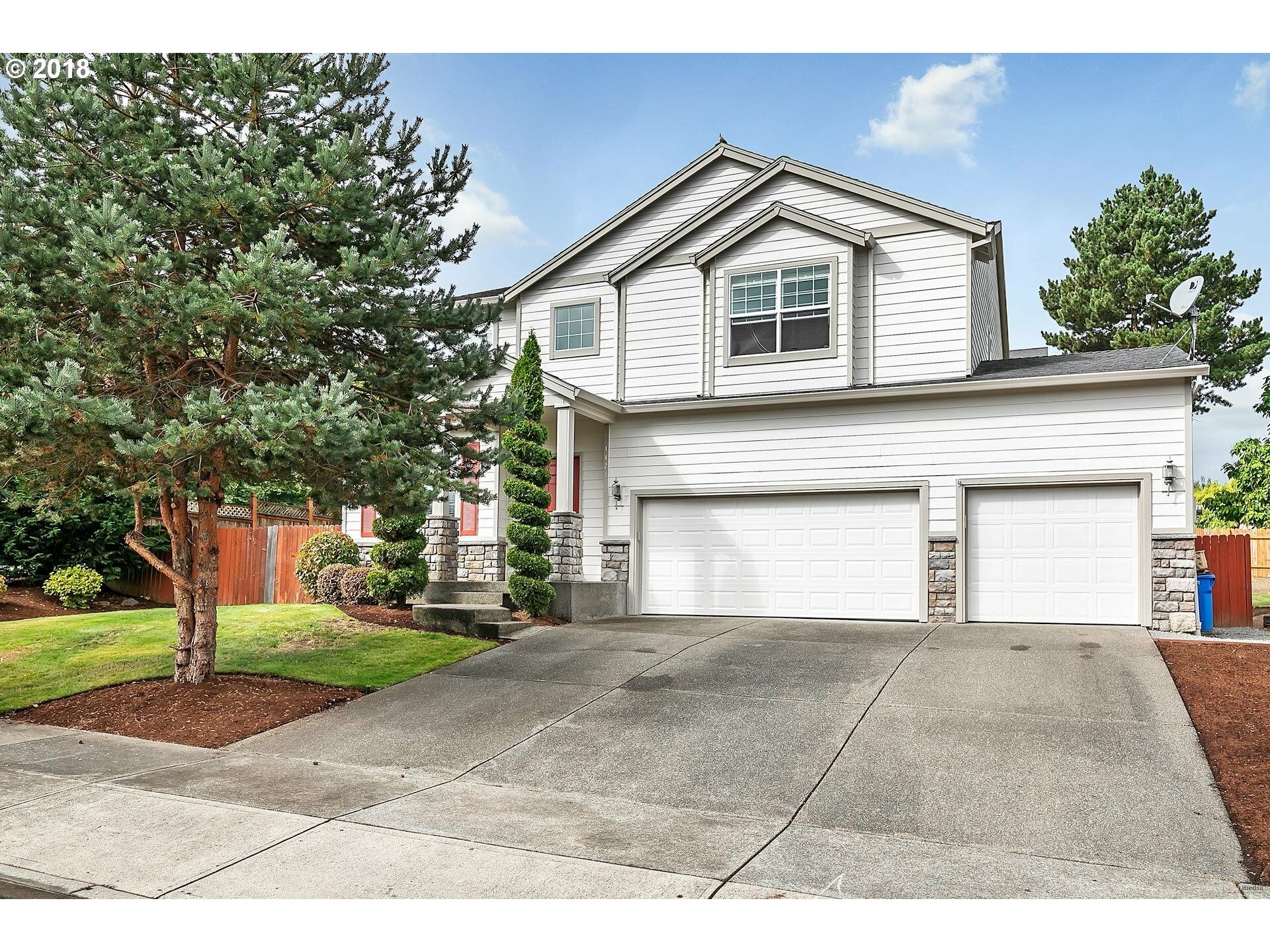 Property Photo: 1821 NW Astor Ct WA 98607