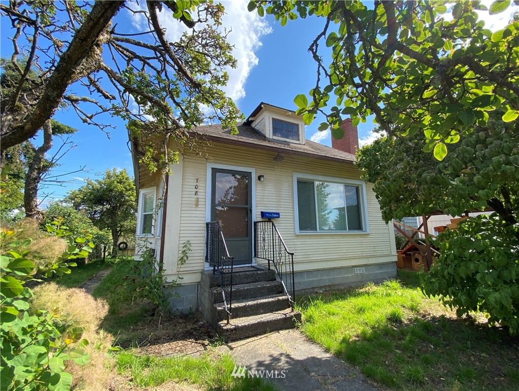 Property Photo: 708 E 35th Street WA 98404