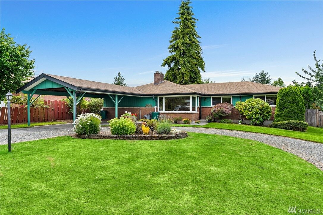 Property Photo:  17833  2nd Avenue S  WA 98148 