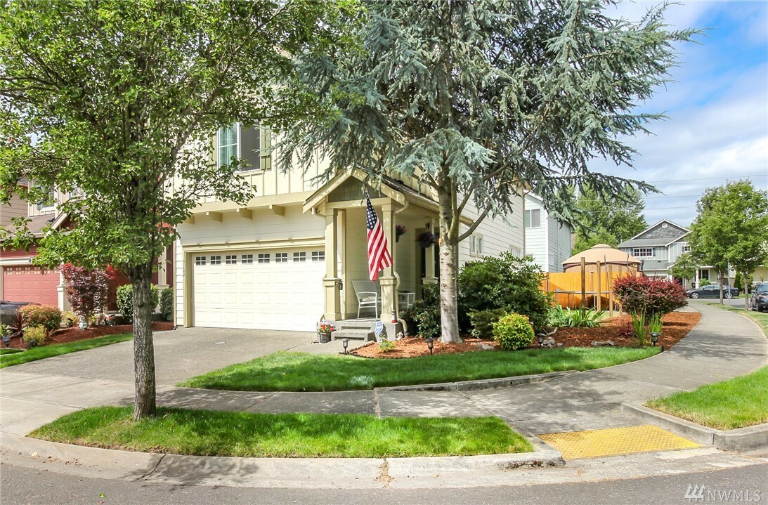 Property Photo: 3102 Celebration Ave E WA 98424