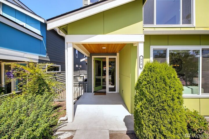 Property Photo: 970 SW 97th St WA 98106