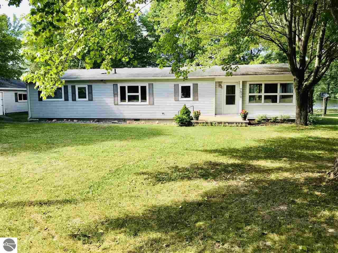 7850 Windoga Lake Drive  Weidman MI 48893 photo