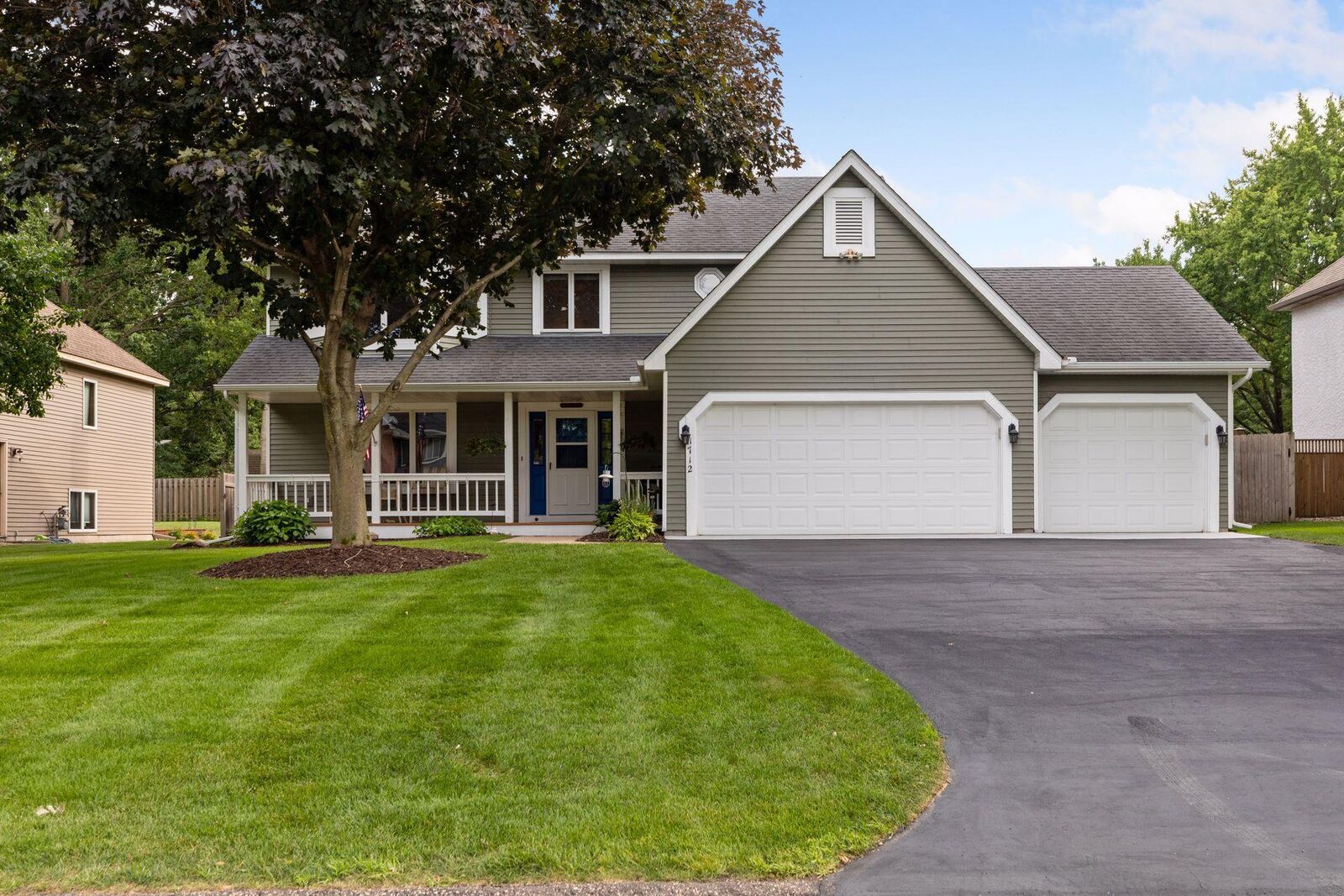 Property Photo:  1712 Anderlie Lane W  MN 55110 