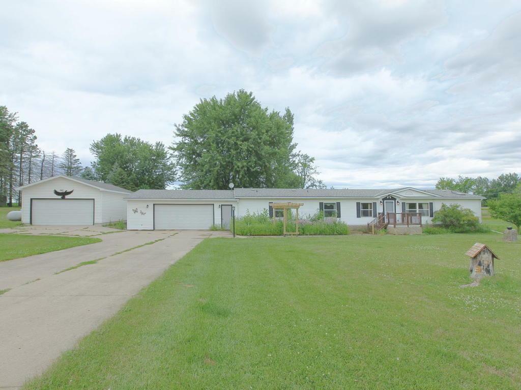 Property Photo: 3032 190th Street MN 55354