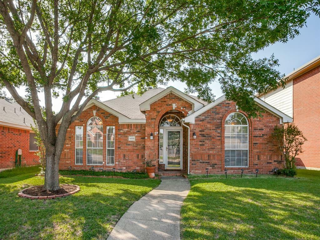 Property Photo: 1455 Vanderbilt Lane TX 75181