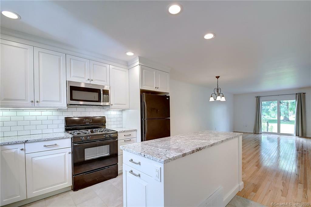 Property Photo: 165 Hampton Court 165 CT 06111