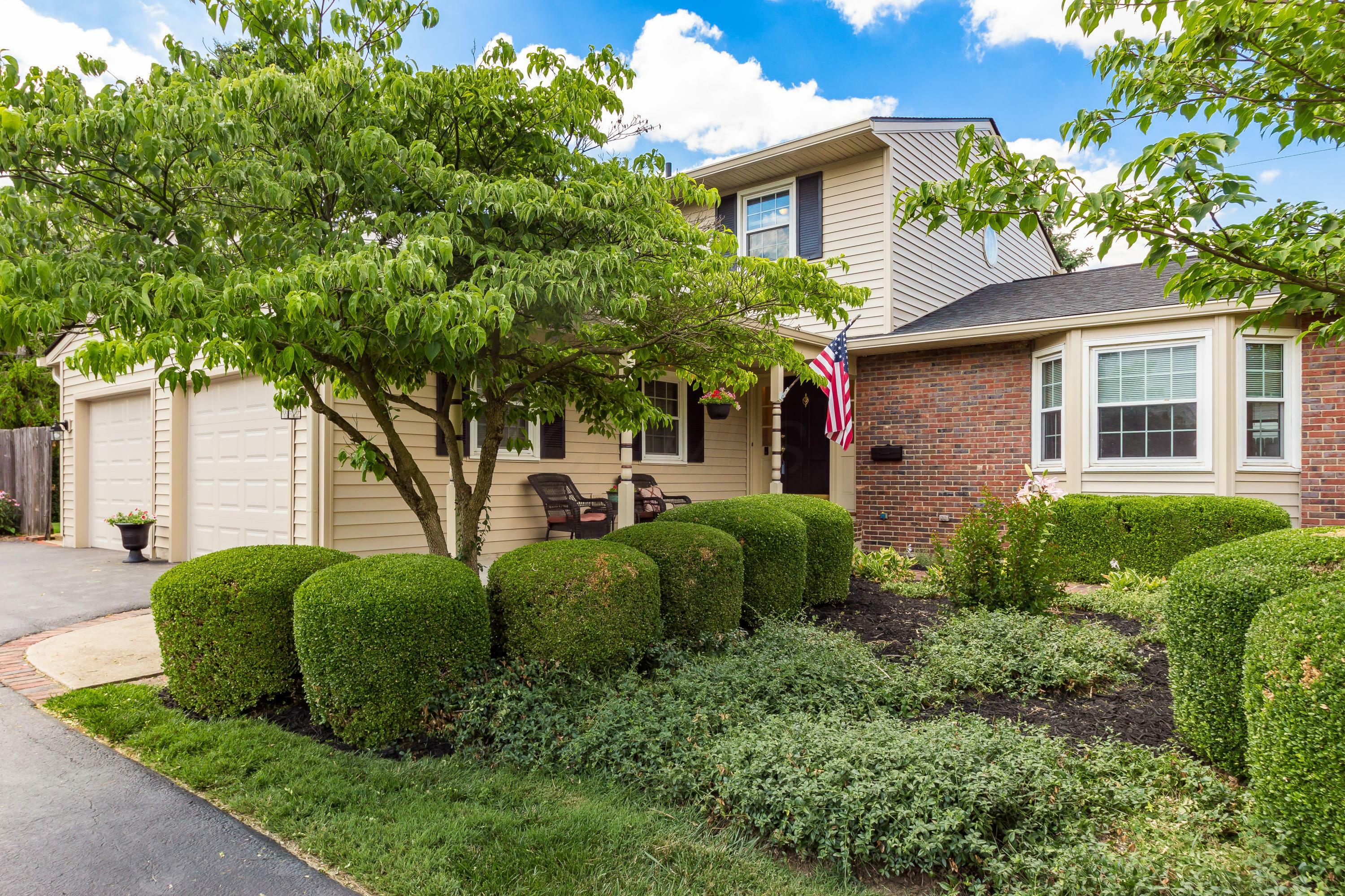 Property Photo: 4351 Crown Point Drive OH 43220