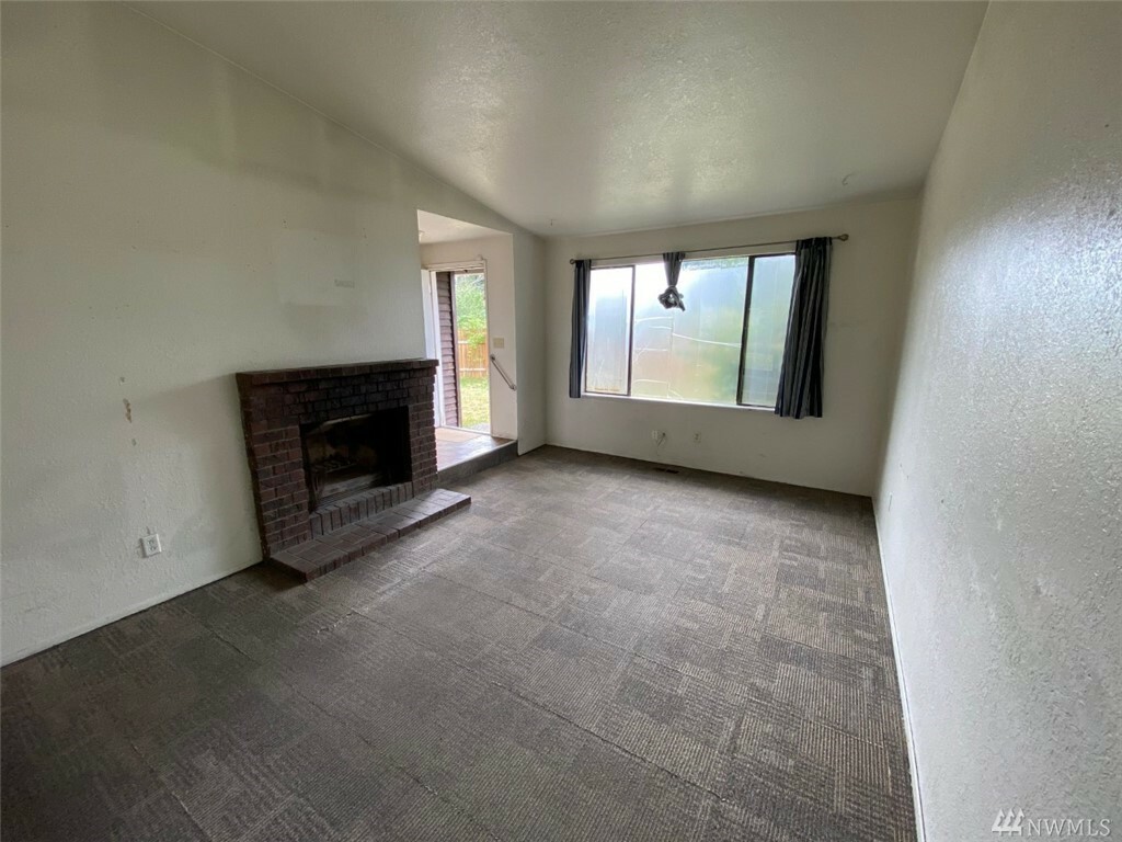Property Photo: 3720 S 376th St WA 98001