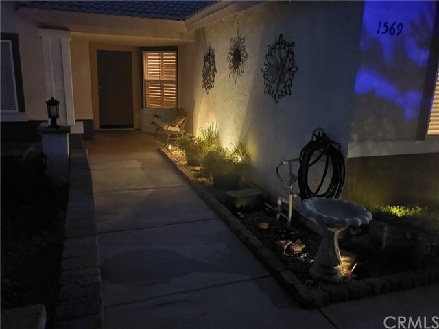 Property Photo:  1569 Apple Blossom Way  CA 92545 