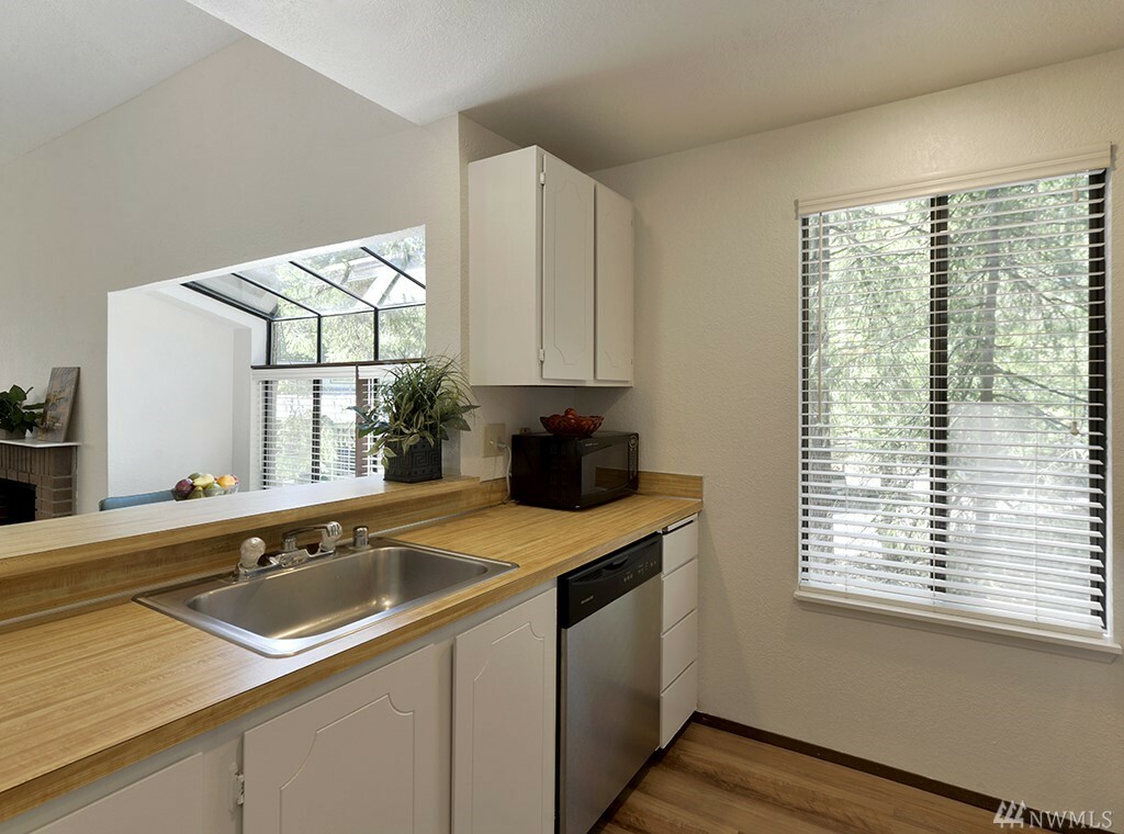 Property Photo: 148 S 329th Place D2 WA 98003
