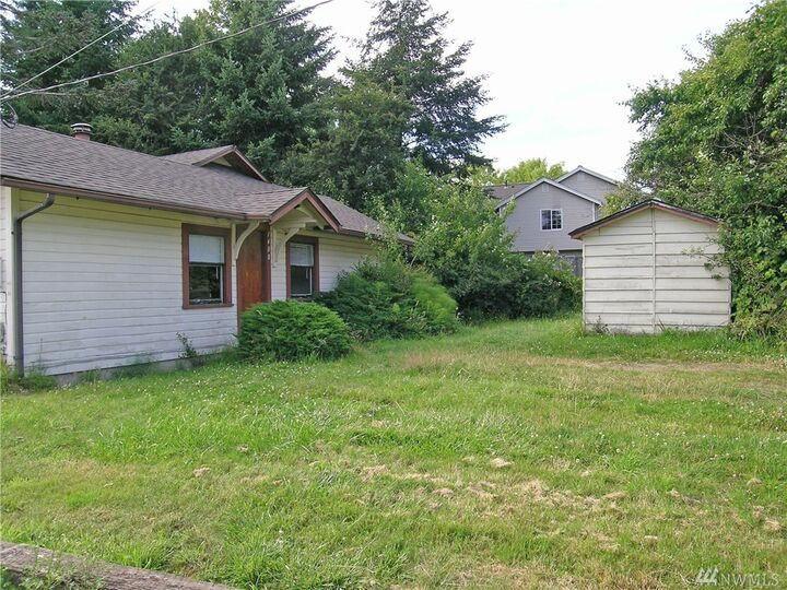 Property Photo:  1408  22nd Street  WA 98225 