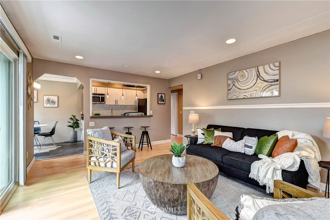 Property Photo:  9523 NE 180th Street A101  WA 98011 