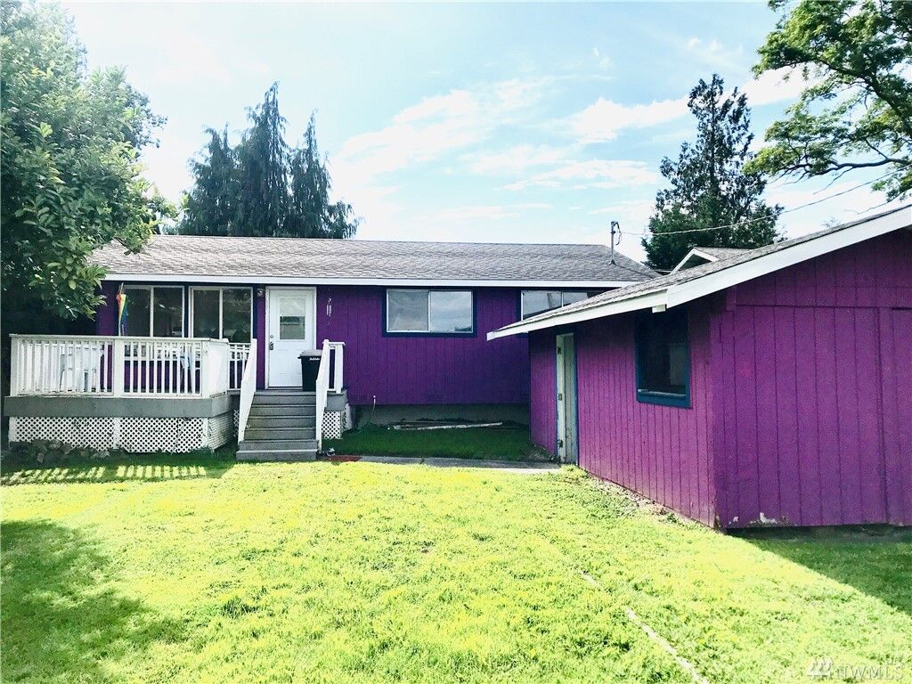 Property Photo: 27412 100th Avenue NW WA 98292