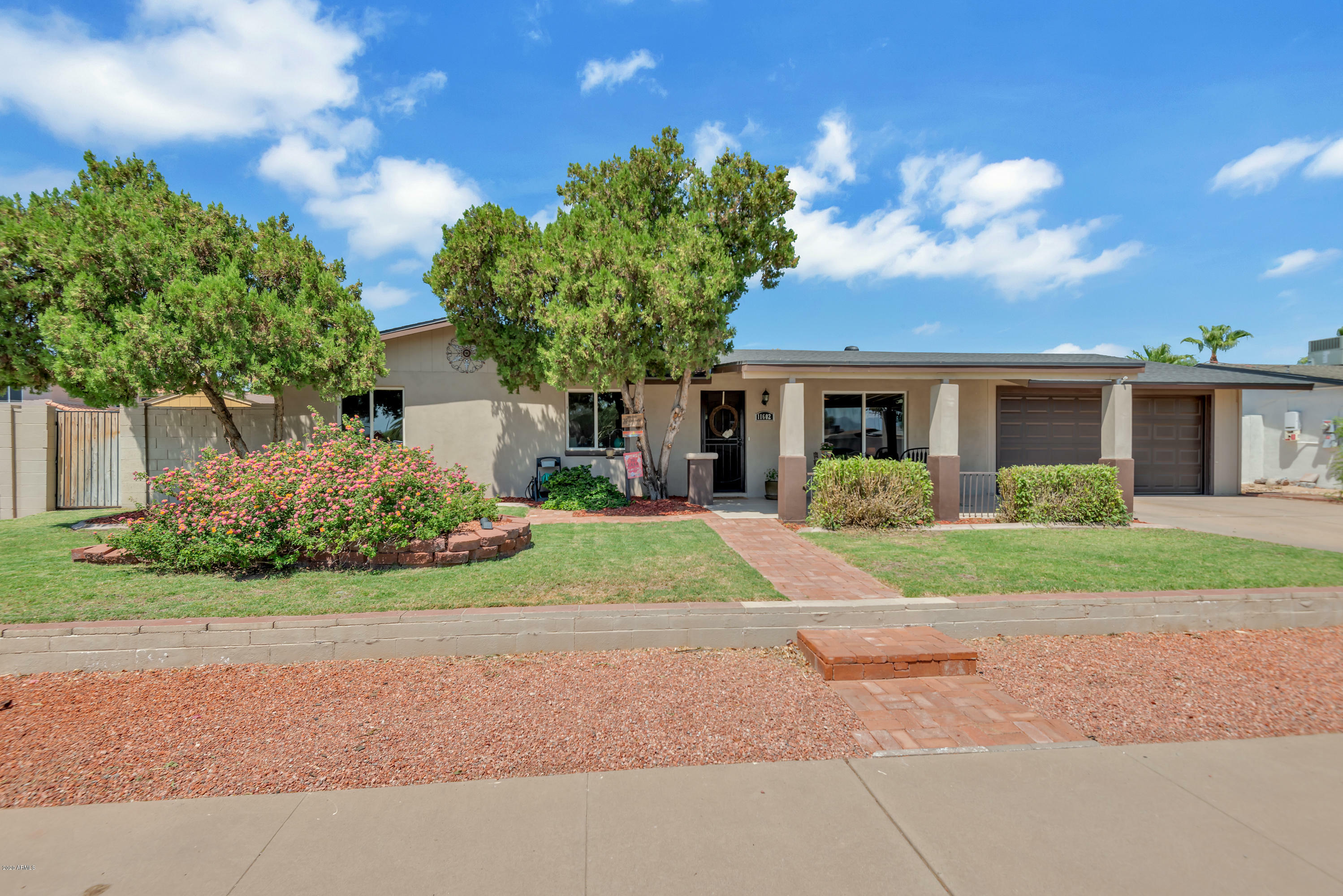 Property Photo:  11602 N 32nd Place  AZ 85028 