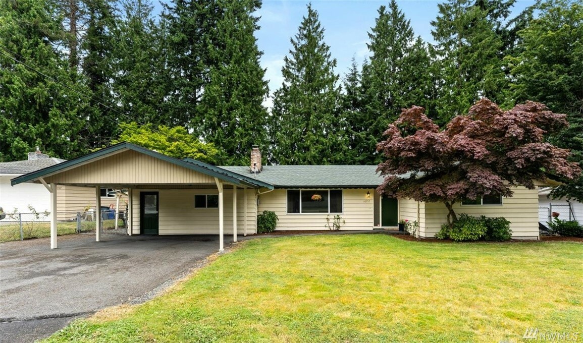 Property Photo: 10717 9th Dr SE WA 98208