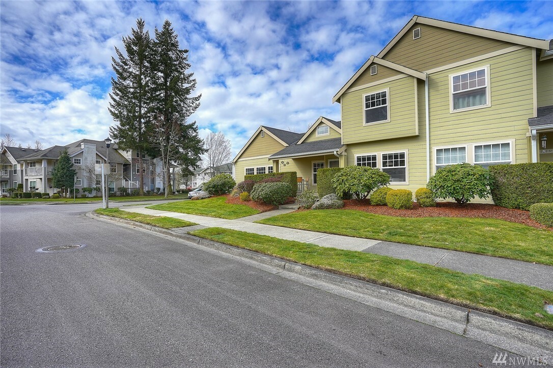 Property Photo:  1413 Thompson Cir  WA 98327 