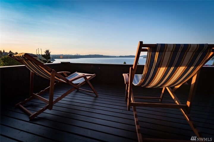 Property Photo:  7117 S Ryan Street  WA 98178 