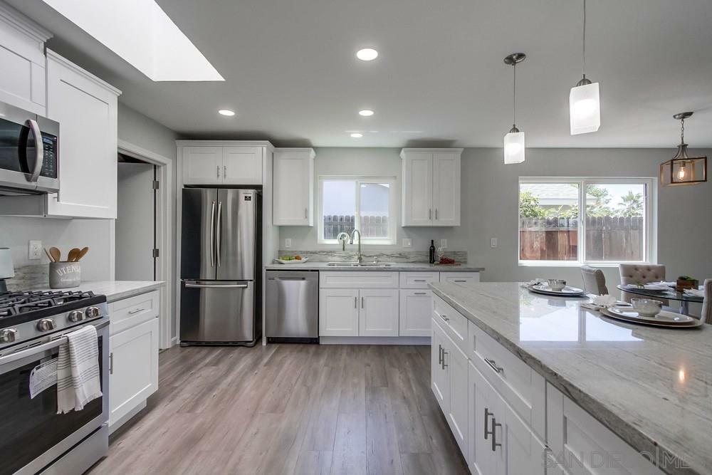 Property Photo: 7760 Hunthaven Rd CA 92114
