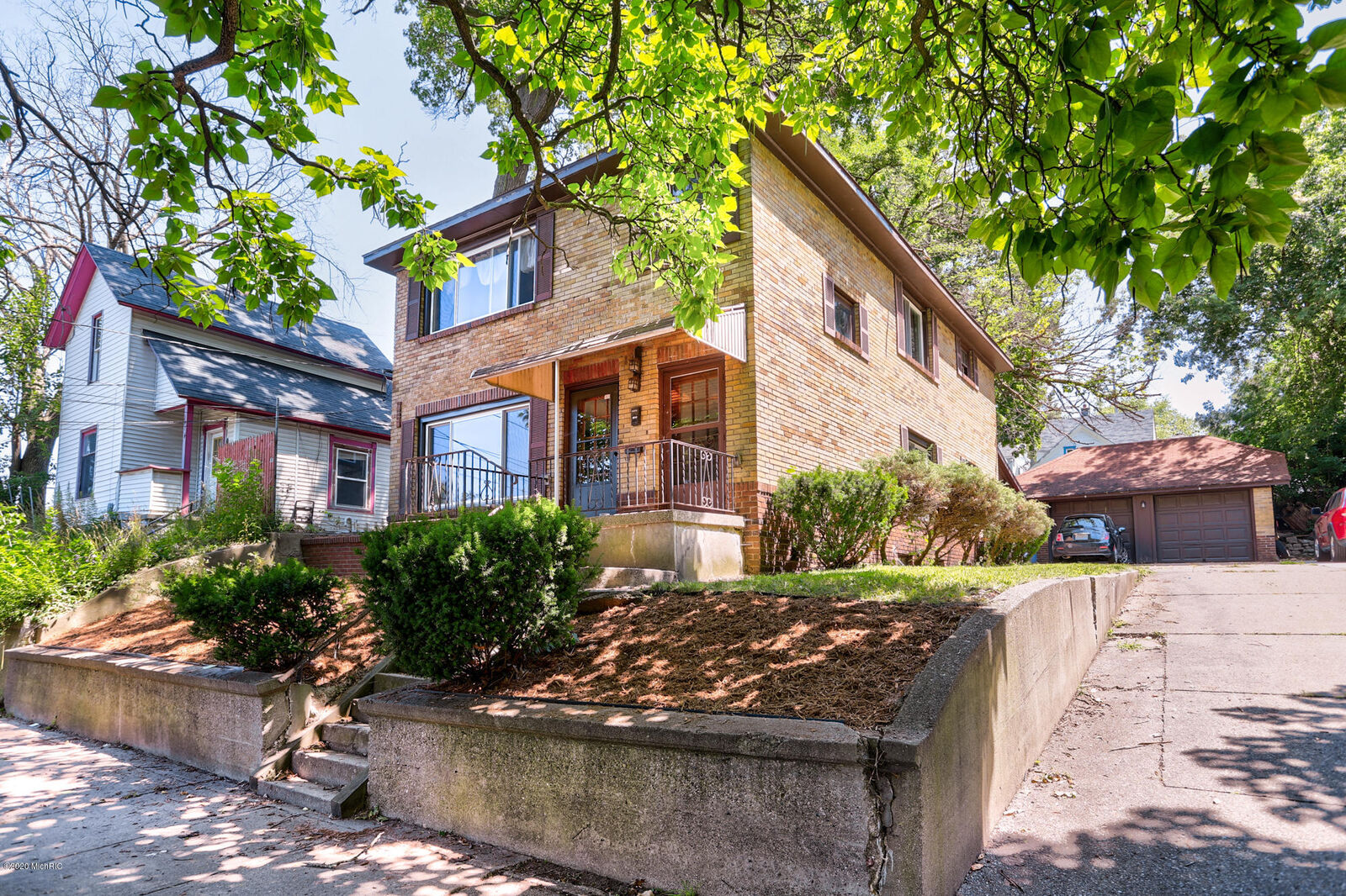 Property Photo:  1568 Forrest Avenue NE  MI 49505 