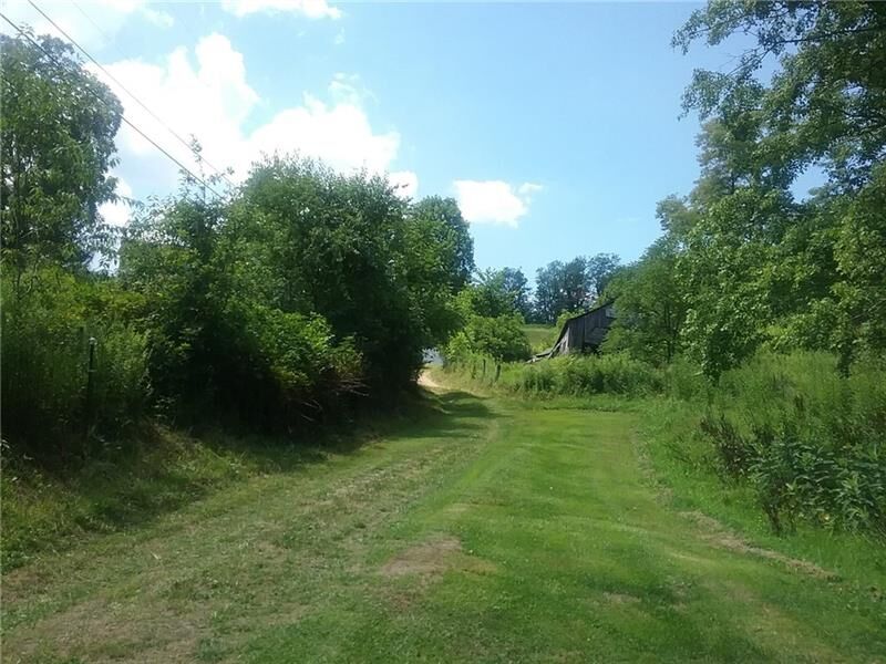 Property Photo: 127 Slaughterhouse Ln PA 15431