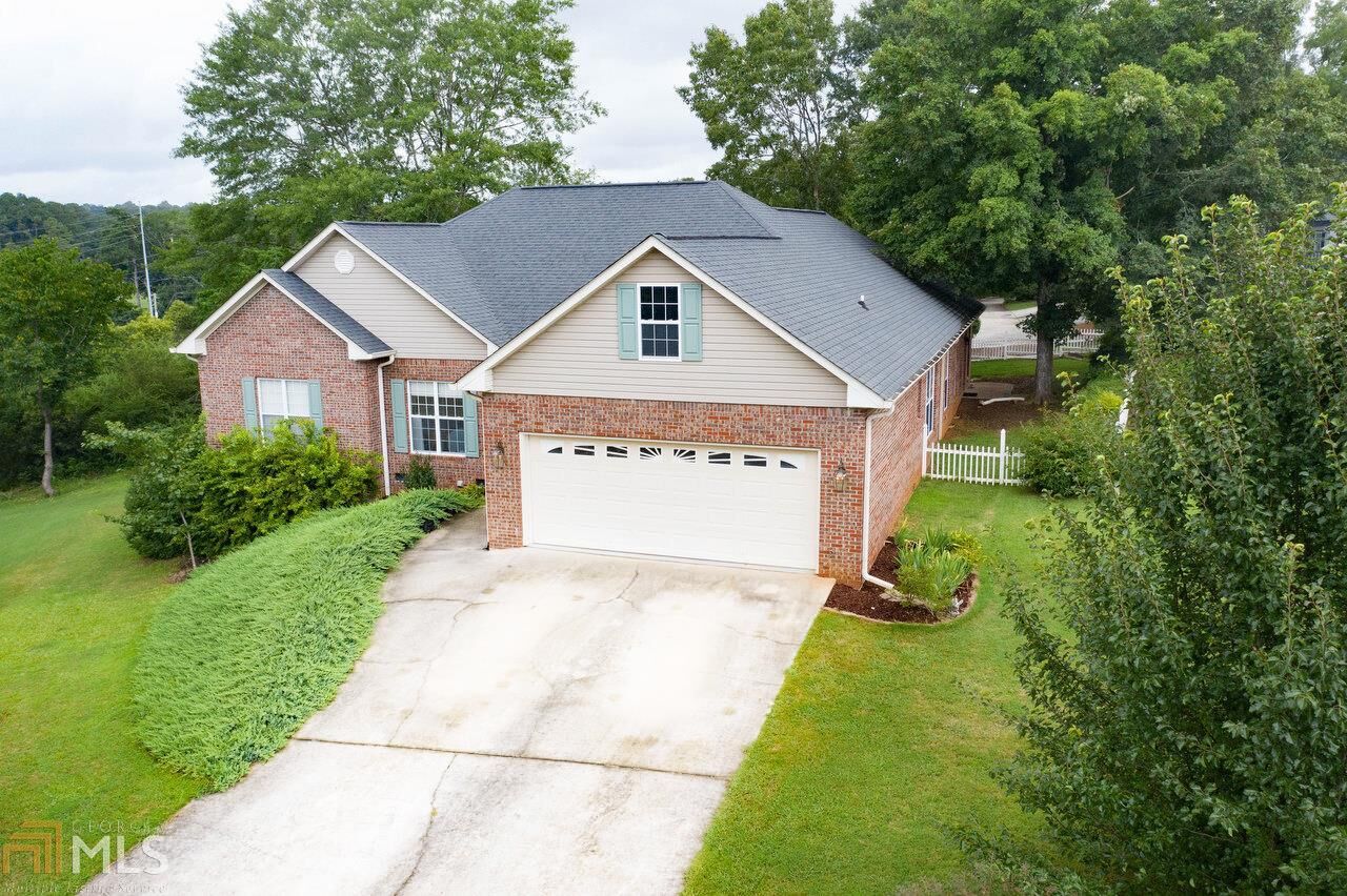 Property Photo: 105 Emily Ct GA 30117