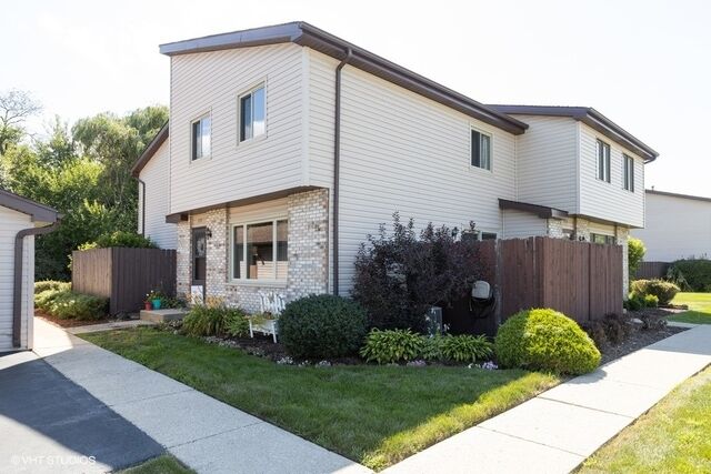 Property Photo: 755 Bon Terre Road IL 60451