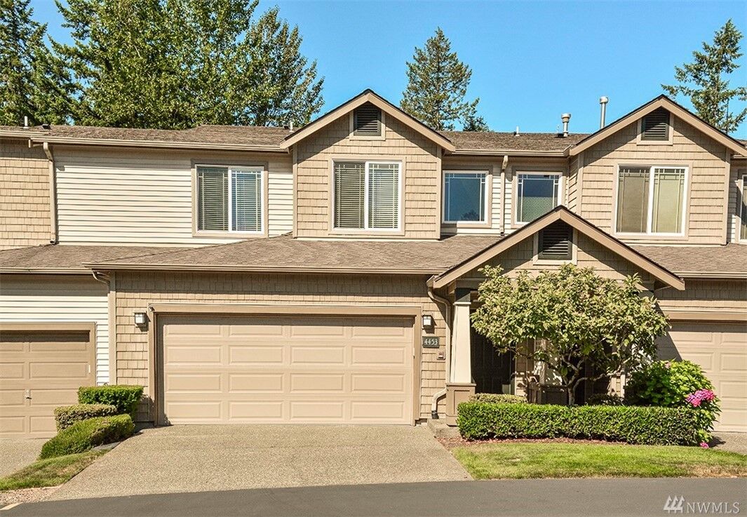 Property Photo: 4453 248th Lane SE 4453 WA 98029