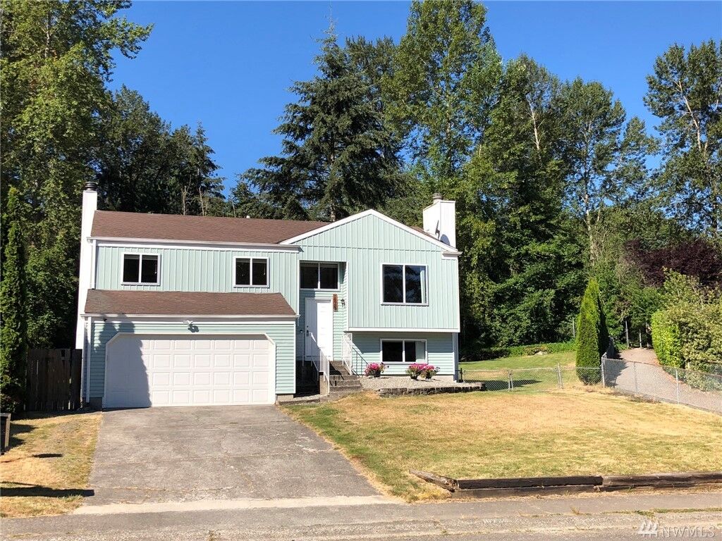 Property Photo:  16723  132nd Place SE  WA 98058 