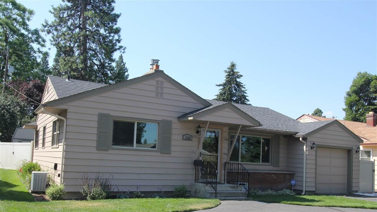 Property Photo: 1310 E 43rd Ave WA 99203