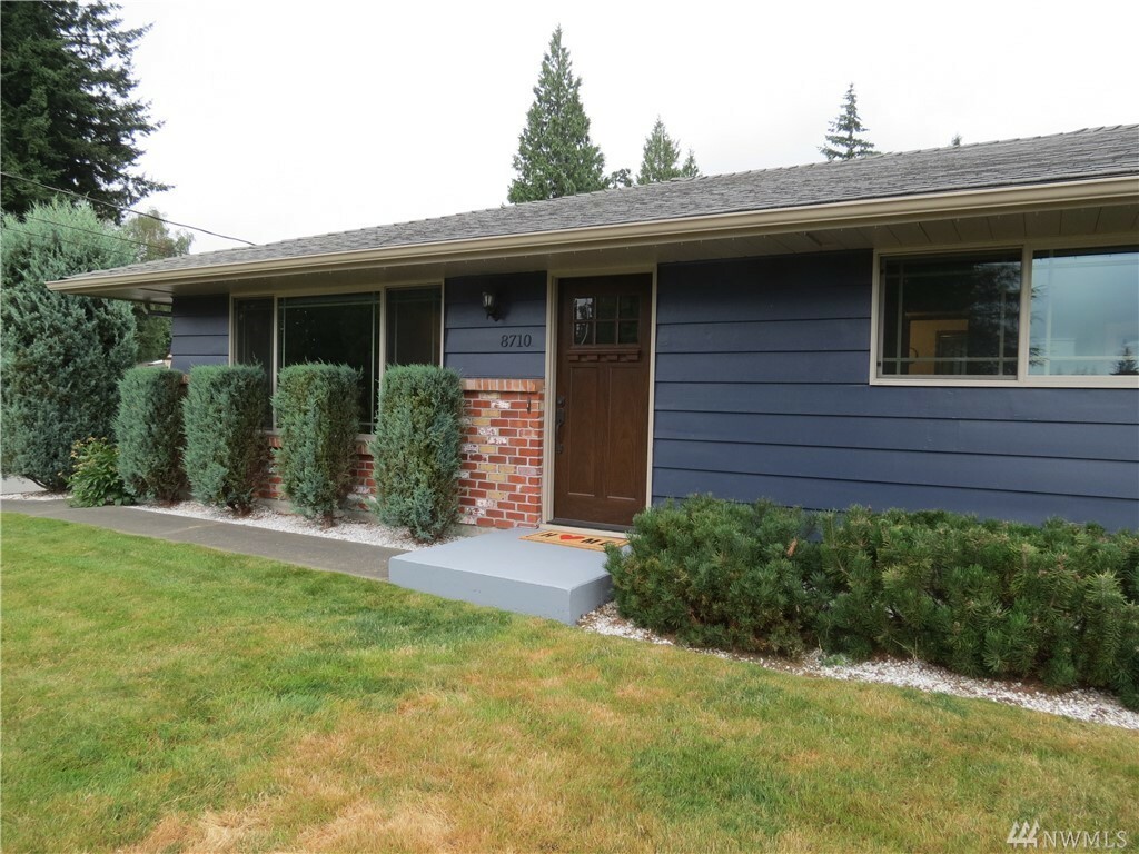 Property Photo:  8710 4th Place SE  WA 98208 