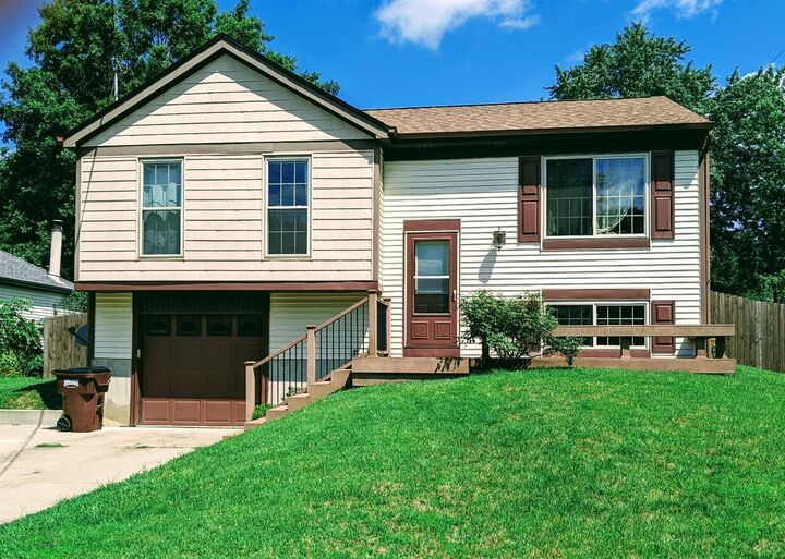 8064 Buckland Dr  Sycamore Twp OH 45249 photo