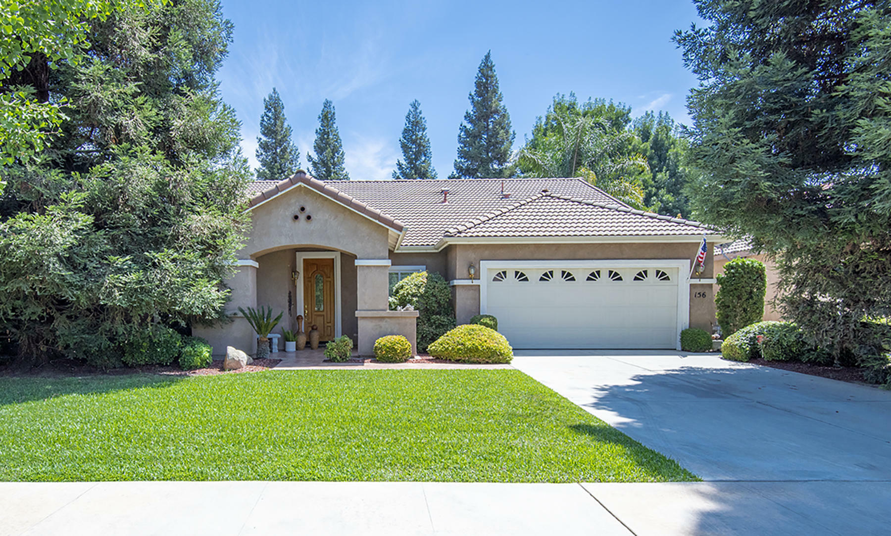 Property Photo:  156 N Boise Court  CA 93291 