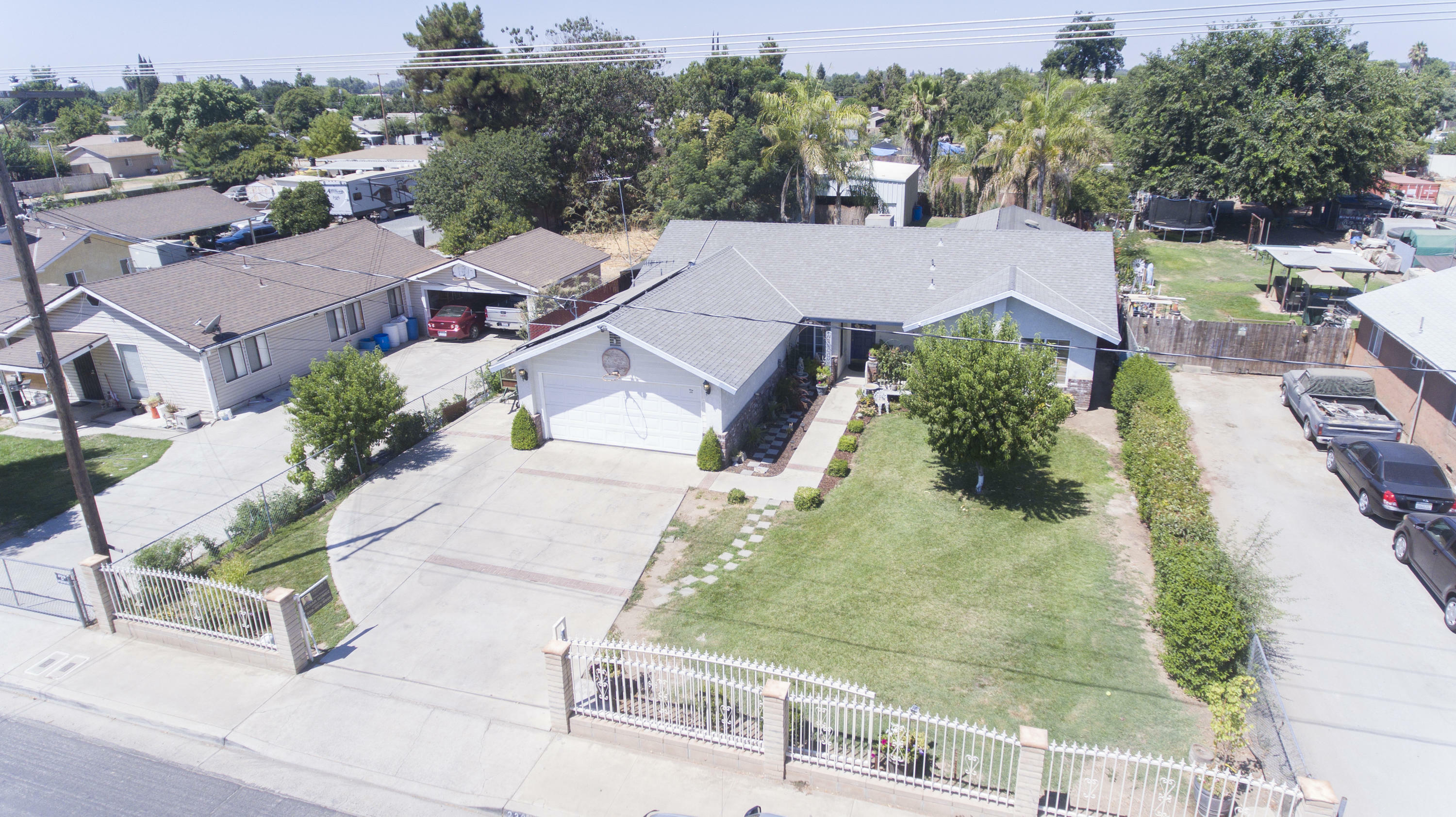 Property Photo:  239 N Westwood Street  CA 93257 