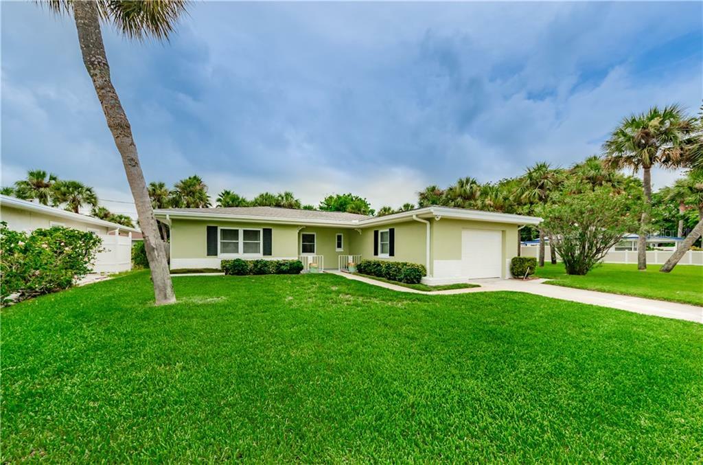 Property Photo: 3315 E Debazan Avenue FL 33706