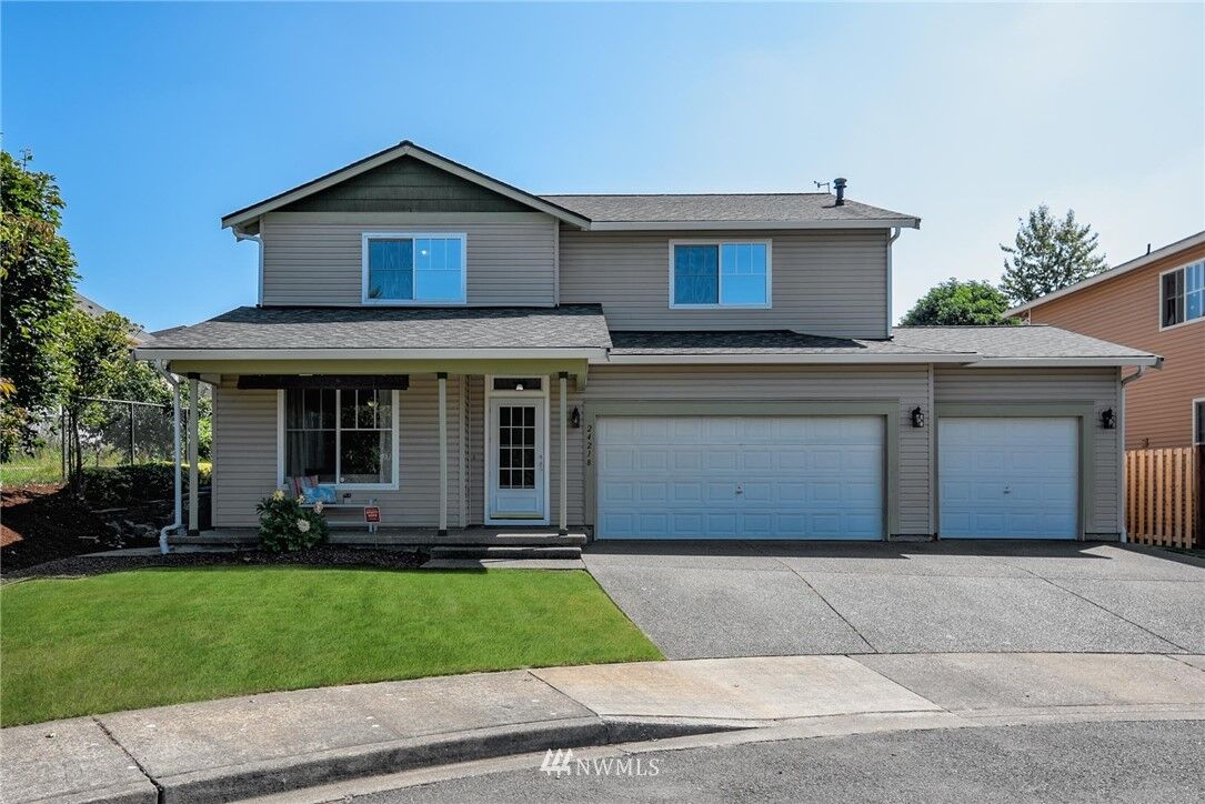 Property Photo:  24218 117 Avenue SE  WA 98030 