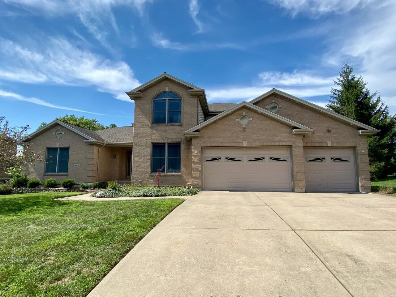 Property Photo: 4658 Mesa Pl OH 45011