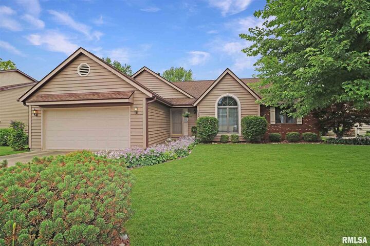 3524 W Tedford Drive  Peoria IL 61615 photo