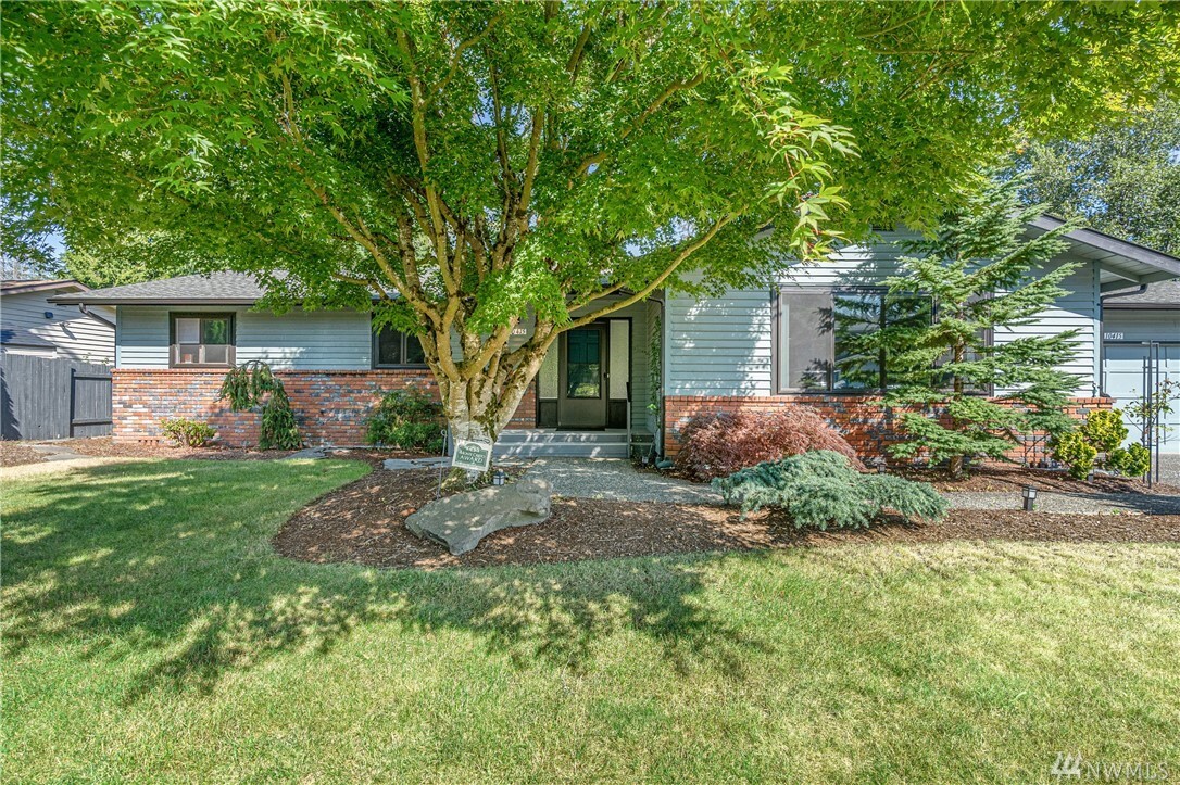 Property Photo:  10415 10th Dr SE  WA 98208 