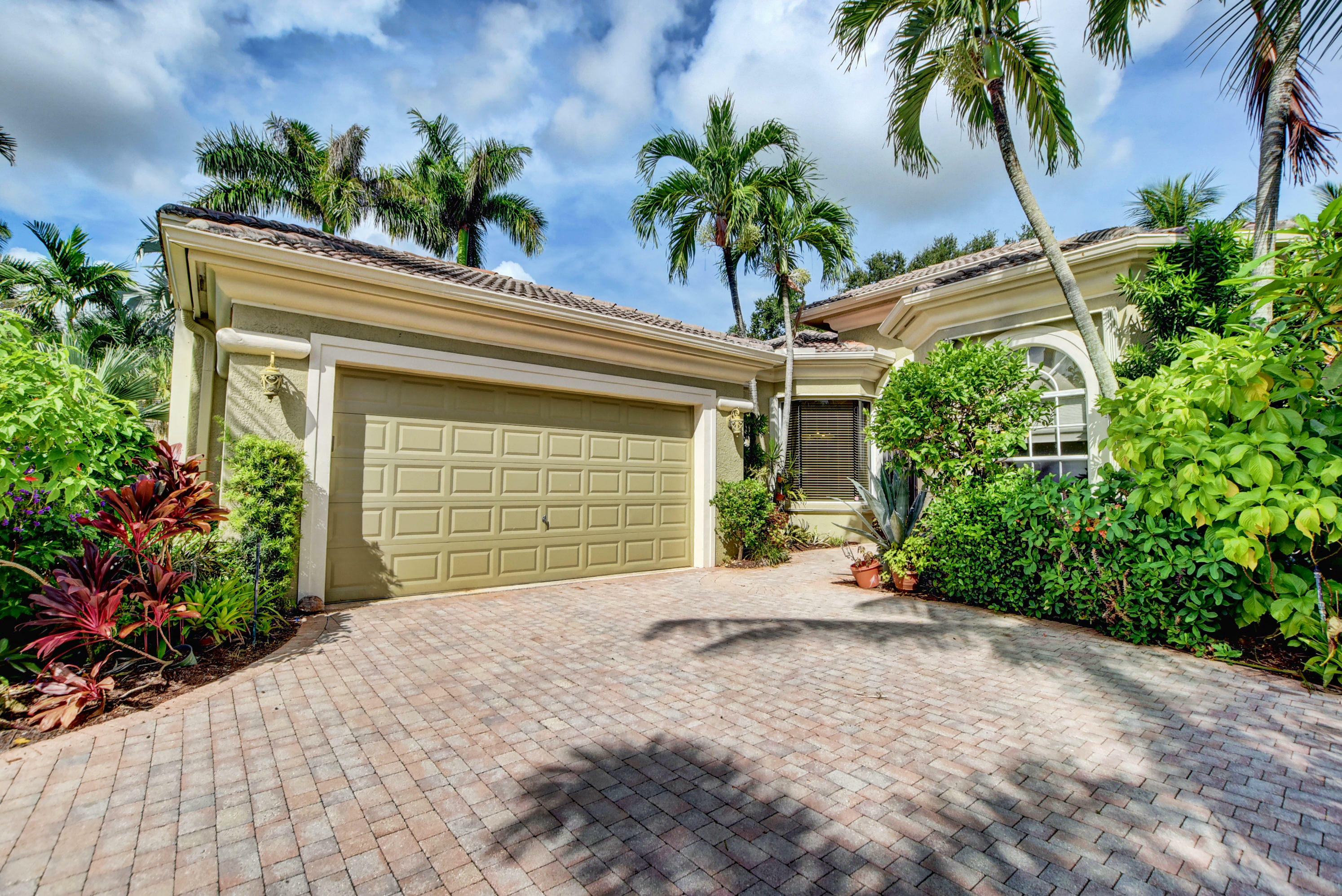 Property Photo:  7843 Villa D Este Way  FL 33446 