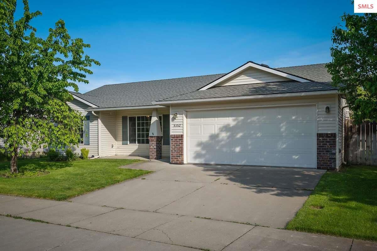 Property Photo: 5352 W Hedgewood Ave. ID 83854